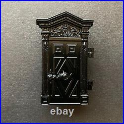 Club 33 The Haunted Mansion Door Series Hatbox Ghost Lenticular Disney Pin 0