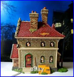 DEPT 56 Snow Village Halloween Disney MICKEY'S HAUNTED HOUSE! Perfect, Mansion