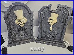 DISNEY Haunted Mansion Tombstone Headstone 2 Light up Ghost Halloween Outdoor