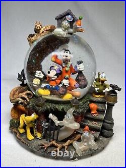 DISNEY World Halloween Snow Globe Mickey Haunted Mansion Trick or Treat RARE