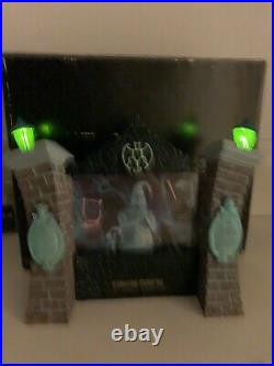 Disney World Haunted Mansion Frame with Lights LE