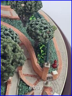 Disneyland Haunted Mansion Miniature with 3 scenes by Robert Olszewski Brand New