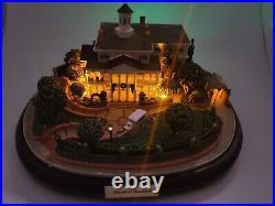 Disneyland Haunted Mansion Miniature with 3 scenes by Robert Olszewski Brand New