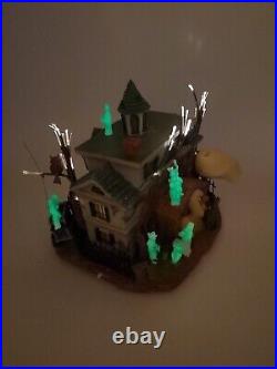 HAUNTED MANSION DISNEY LIGHTED HOUSE Hitchhiking Ghosts with Fiber Optic In Box