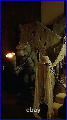 Halloween Disney Haunted Mansion Film Prop Giant Gargoyle