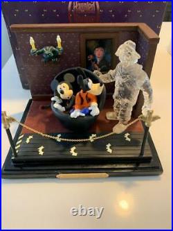 MIB Haunted Mansion 999 Happy Haunts Ball Disney A Ghost May Follow You Home