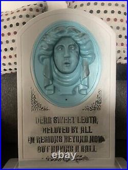 SOLD OUT! DISNEY Haunted Mansion Madame Leota Animatronic Tombstone, Plastic NEW