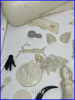 Vintage Walt Disney Haunted Mansion MPC Plastic Model Kit Lot Sam Vampire 1974